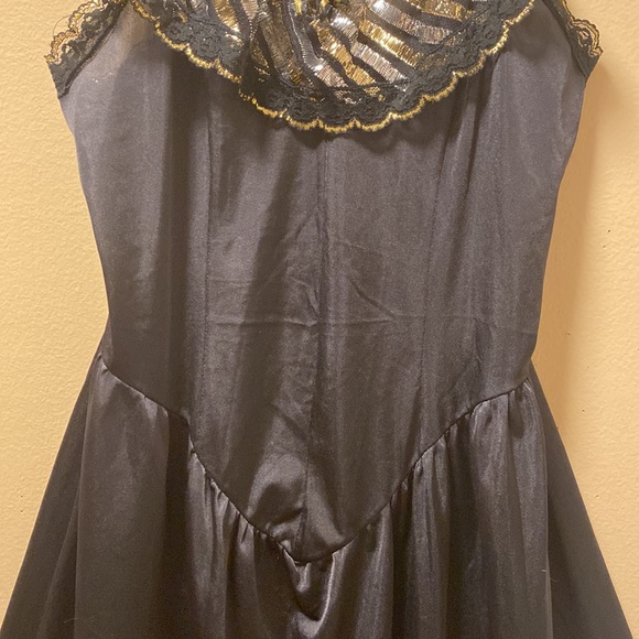 Vintage Stroke of Midnight Nightgown - Picture 5 of 11